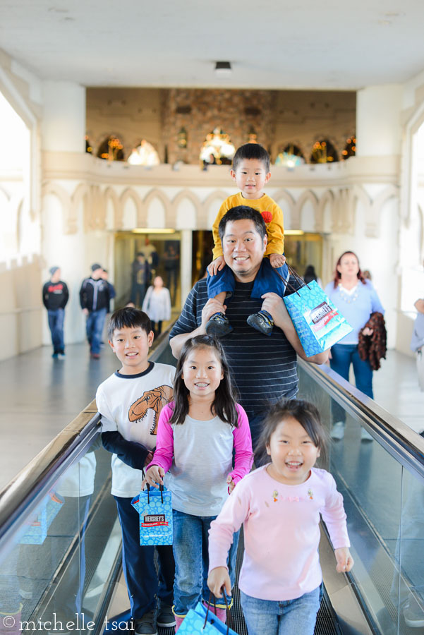 And the long people-moving flat escalator that led us back into the Excalibur.