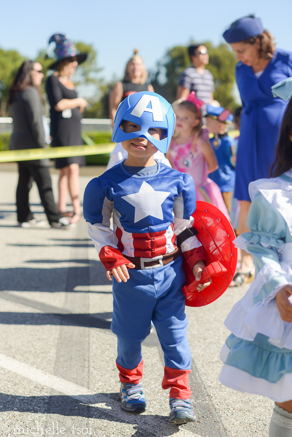 And then we rushed over for Jonah's preschool costume parade. Because you know, the cuteness of the mini versions can't be beat. I'm gonna miss this next year.