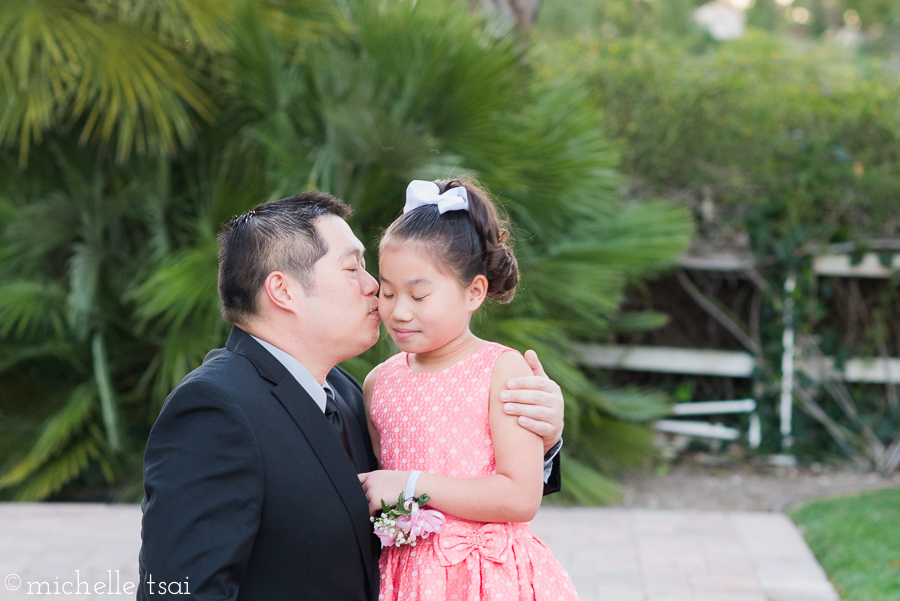 A kiss from Daddy.